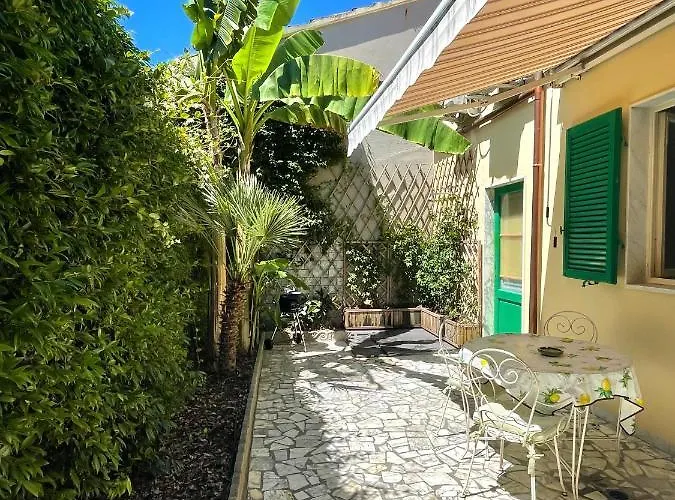 Апартаменты Ampia Casa Con Giardino *